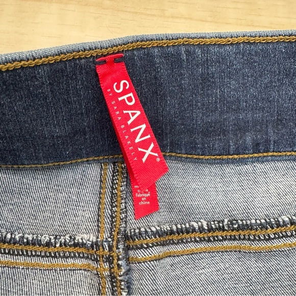 Spanx Distressed Ankle Denim Skinny Jean Sz Large - Picture 9 of 9